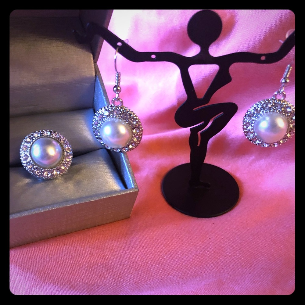 Diamond/Pearl Earring Set